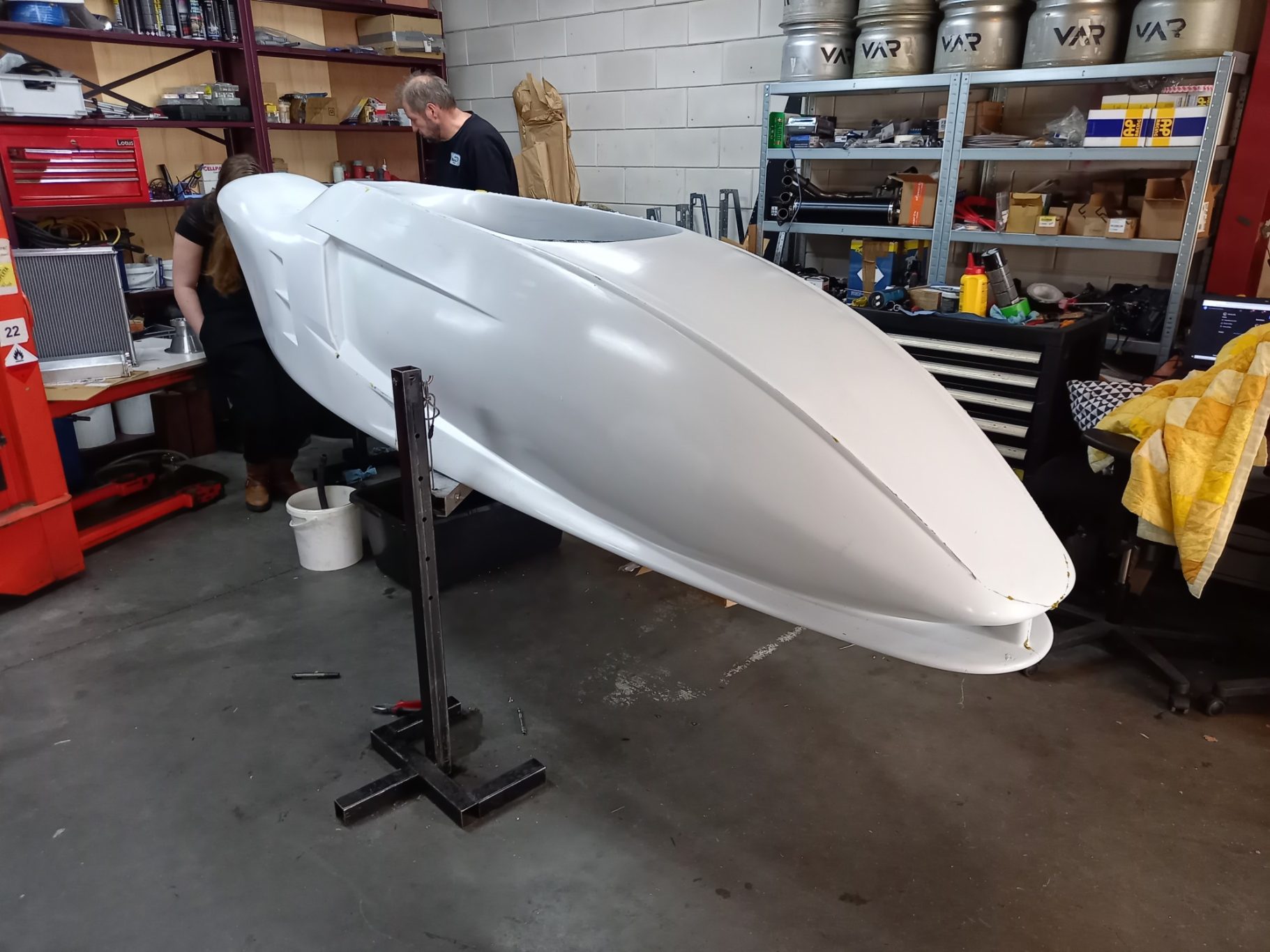 kuipwerk voor een F1 wegrace zijspan